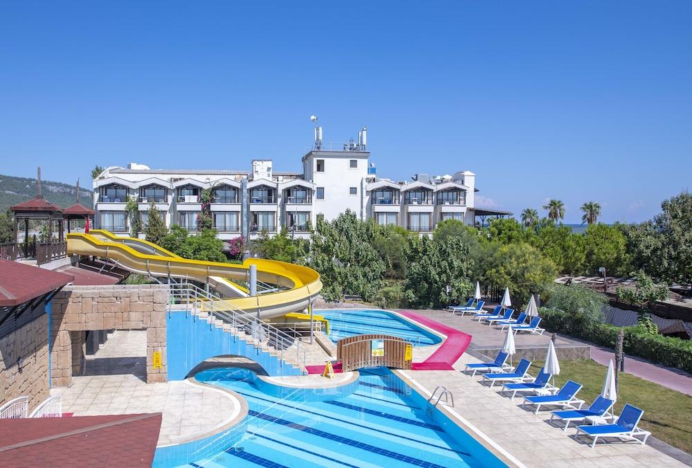 Labada Beach Hotel Camyuva Exterior photo